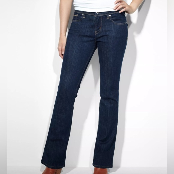 Levi’s Woman’s 515 Bootcut Denim Jeans - Picture 1 of 8